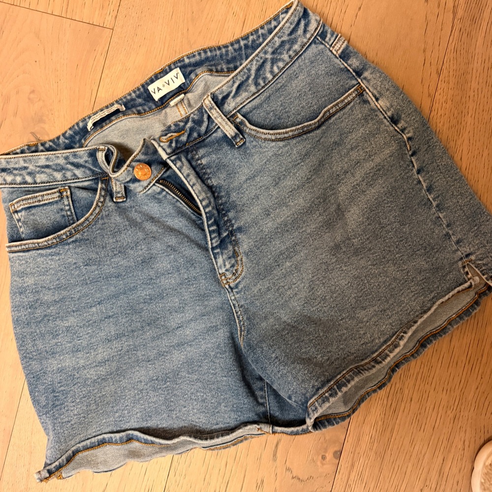 Ava & Viv Womens Plus Size 16 High Rise Midi Denim Shorts Blue Raw Hem Stretch